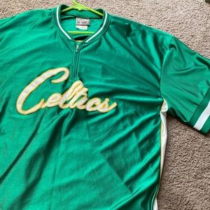 *RARE* Men’s Hardwood Classics Celtics Warm up
